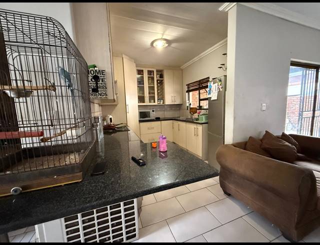 2 BEDROOM HOUSE FOR SALE IN WATERVAL EAST